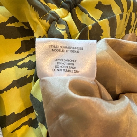 ROY STUDIO 100% Silk Sleeveless Summer or Spring Yellow Dress Size 38 - Picture 3 of 10